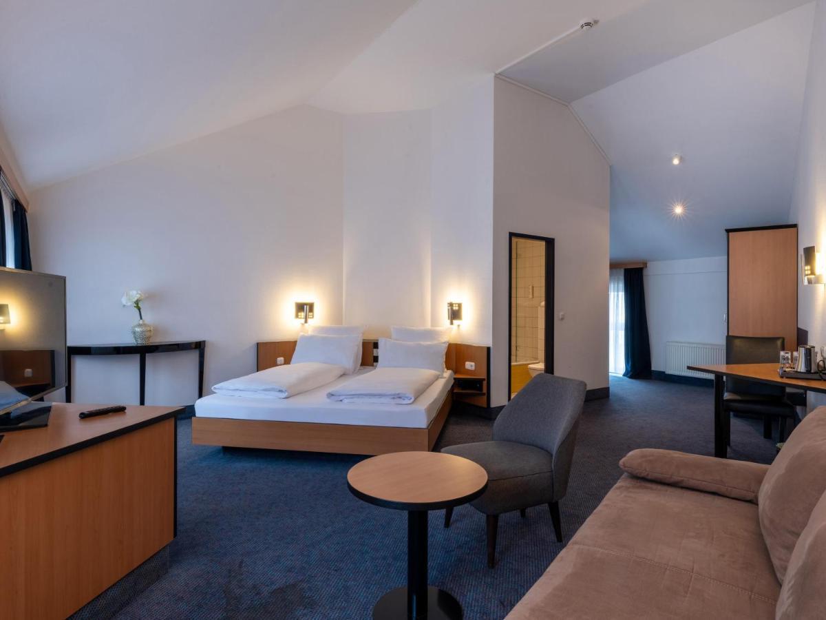 B&B Hotel Eschweiler Bagian luar foto