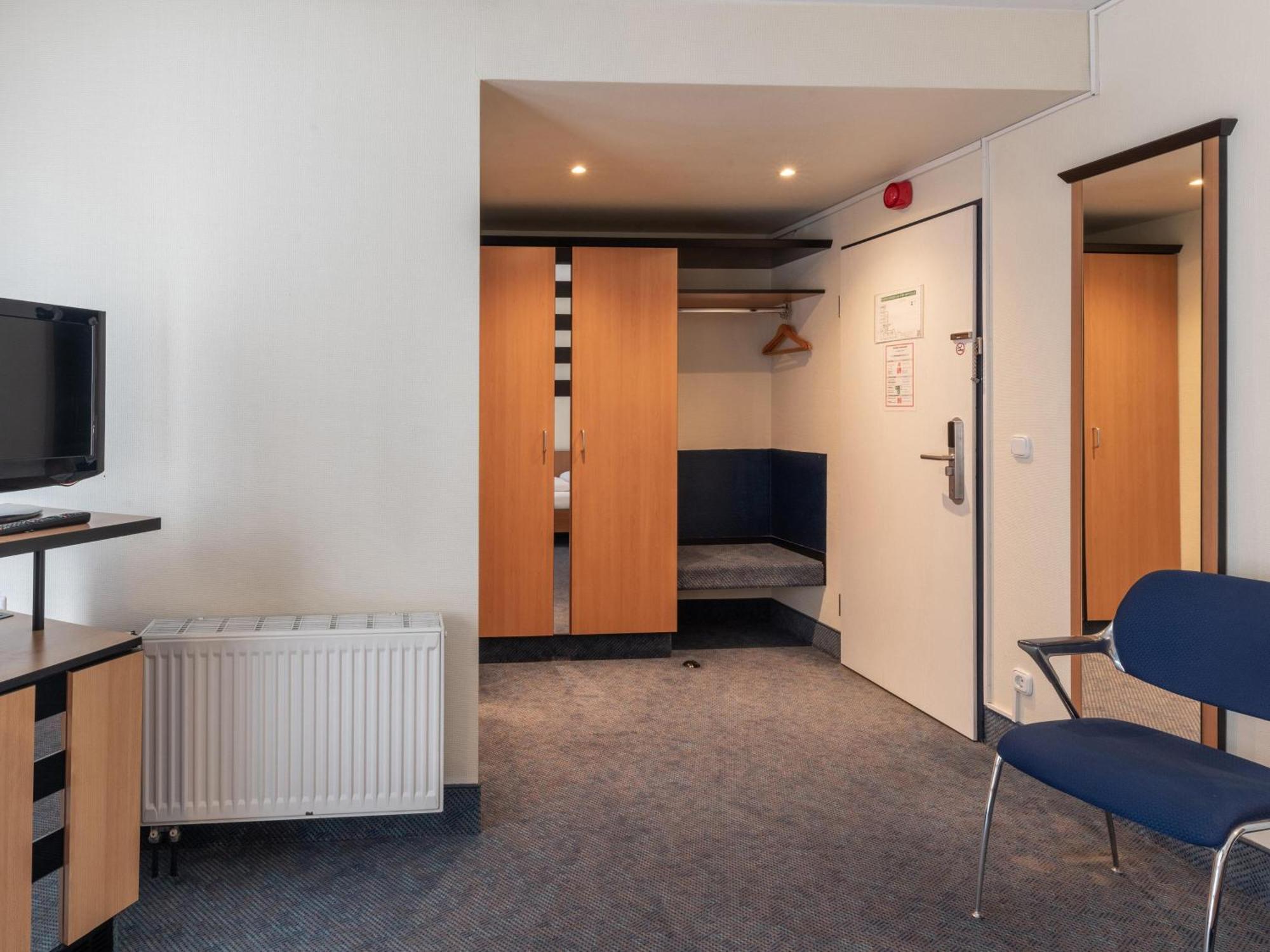 B&B Hotel Eschweiler Bagian luar foto